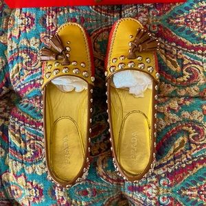 Prada Loafers. Size 8. Medium. Excellent condition. Leather.